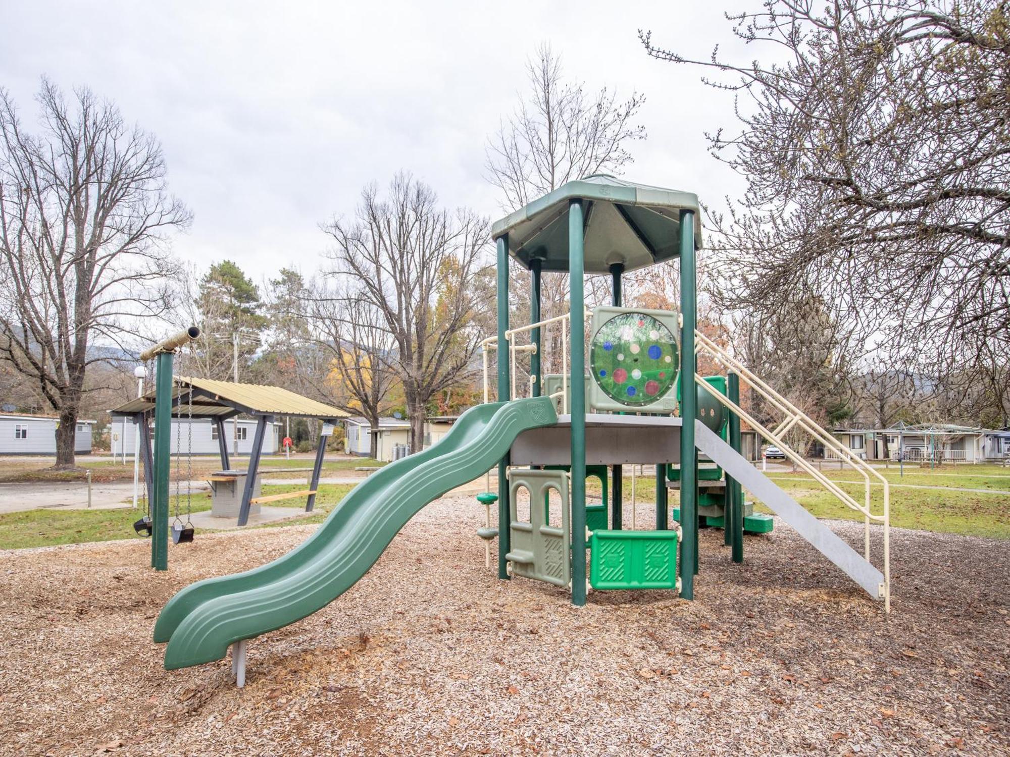 Nrma Bright Holiday Park Bagian luar foto