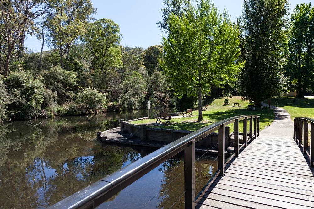 Nrma Bright Holiday Park Bagian luar foto
