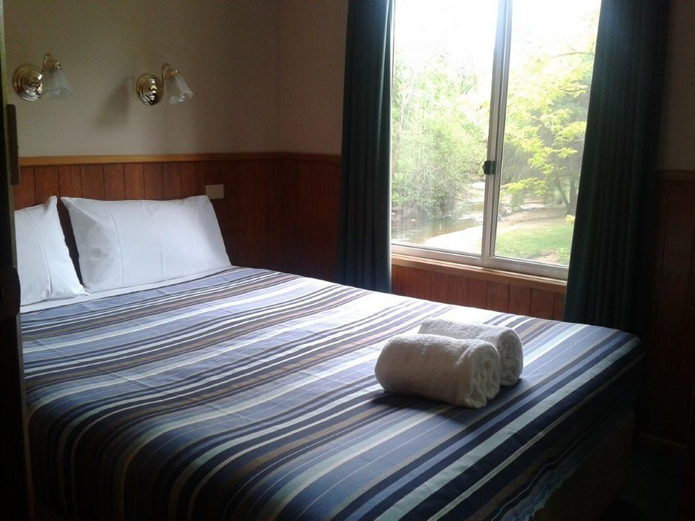 Nrma Bright Holiday Park Bagian luar foto
