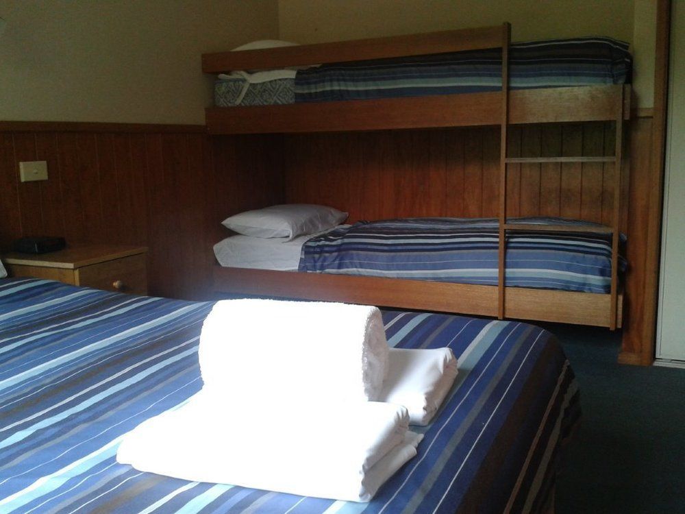Nrma Bright Holiday Park Bagian luar foto