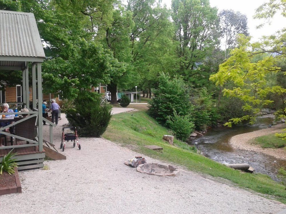 Nrma Bright Holiday Park Bagian luar foto