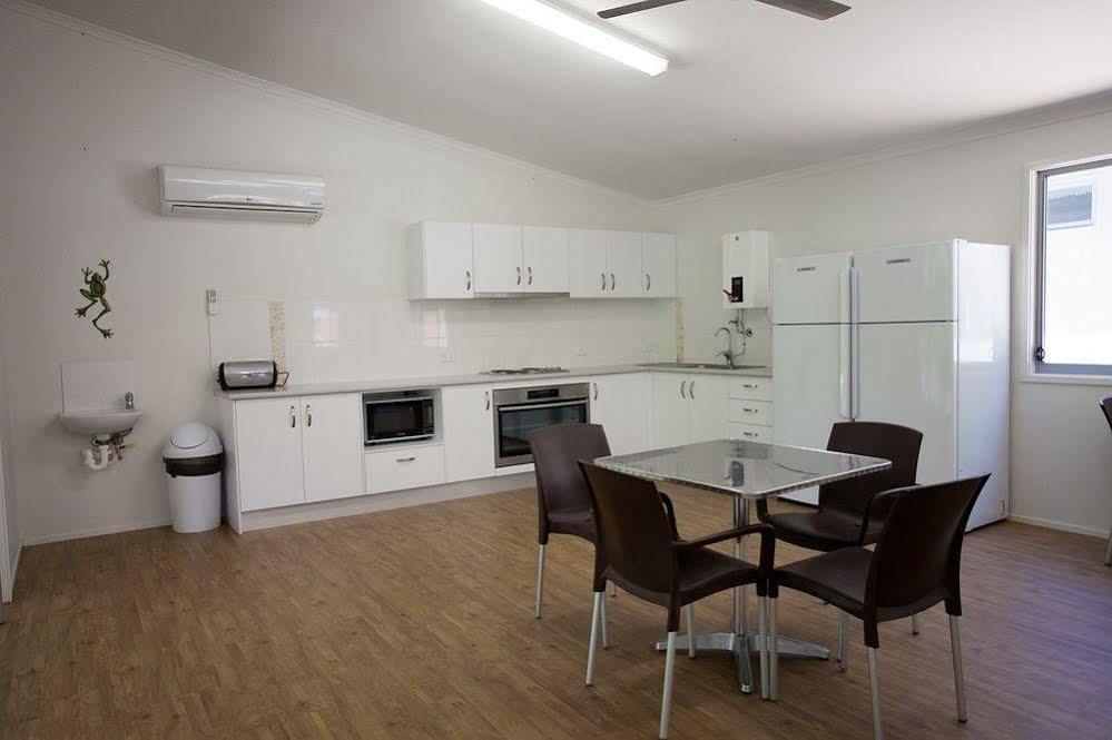 Nrma Bright Holiday Park Bagian luar foto